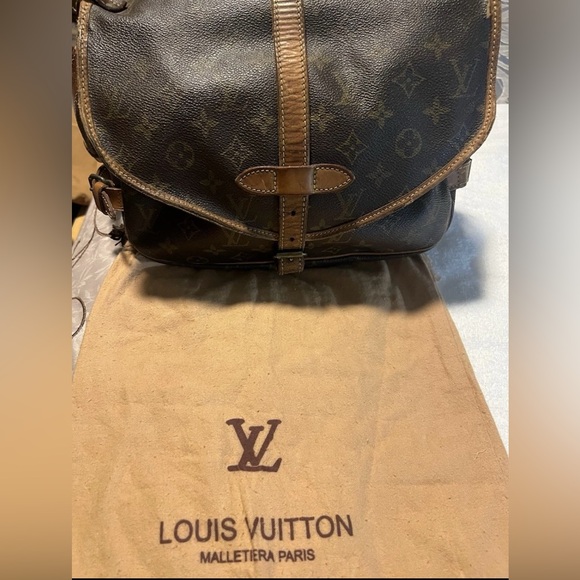 Sold Louis Vuitton Saumur Shoulder Bag 30 Brown Monogram Canvas - Picture 1 of 16
